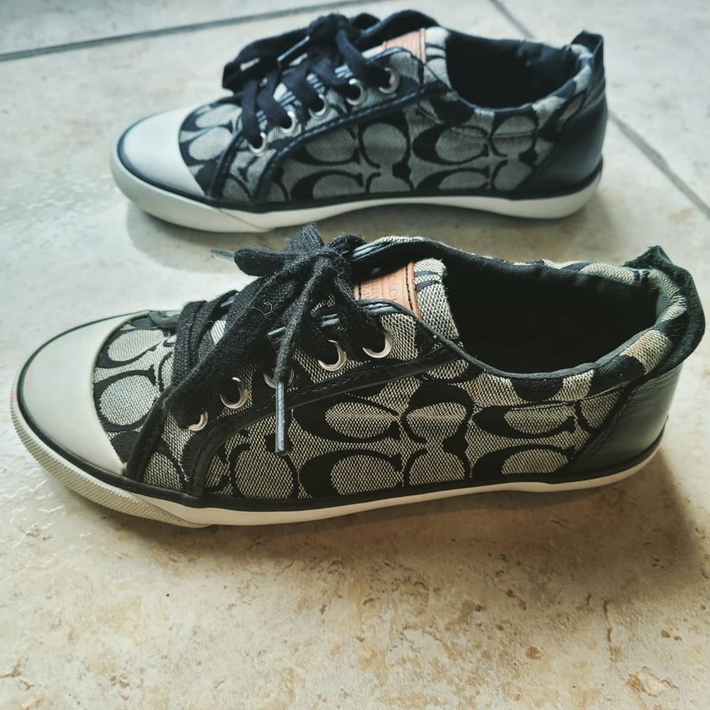 Coach size 6 shoes - Picture 1 of 2